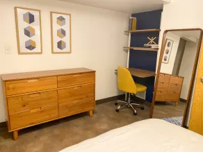 Apartment close to downtown Rochester, walking distance to Mayo! - Image 3