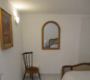 Appartement en sous-sol.Jardin privé. Situé dans un village des montagnes noires - Image 4