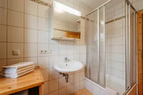 Liebevolle Ferienwohnung mit Terrasse auf Ferienbauernhof - Image 5