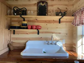Brand new tiny cabin located on farm. Near rivers, trailsheads & national forest - Image 4