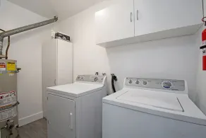 Amber Back · Stunning Beach Townhouse, newly remodeled - Image 2