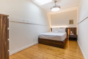 Suite 209: Beautiful 2-Bedroom Beachfront Suite - Image 5
