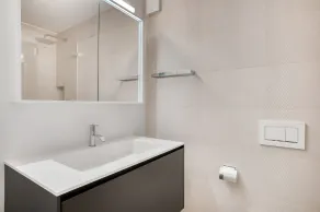 Elegant Horgen 3 Room w/ Storage, 5 min to Market, by Blueground - Image 2