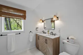 kids secret room, Canoes/Kayaks, fire pit, ev charger. - Image 2