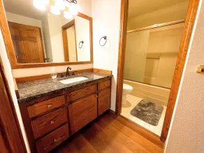 ★6 bedroom - 4 Bath Retreat + Fort Rock Park -A/C -With SHARC Passes ★ - Image 4