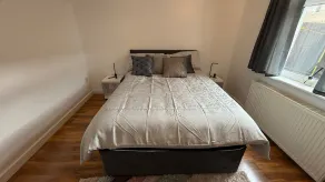 Erskine - House - Sleeps 4 - Parking - River Side - Image 5