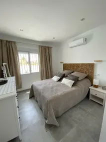 Detached, private house with Pool - Image 3