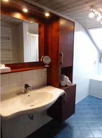 Ferienwohnung Högl 80m², 3 Schlafzimmer, Balkon, TV, 6 Pers - Image 2