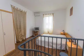 Holiday apartment with balcony - Image 3