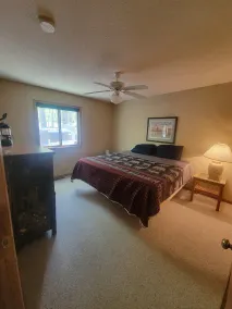 Private Point Lake Chalet. - Image 4