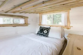 Modern Urban Tiny House w/ 2BR near Airport and Transportation-Private Setting - Image 5