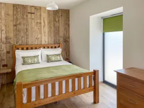 2 bedroom accommodation in Wroxall, near Ventnor - Image 3