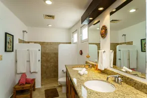 Las Tortugas A3 - beautiful 2 bedrooms condo on a beach side access in down town - Image 2
