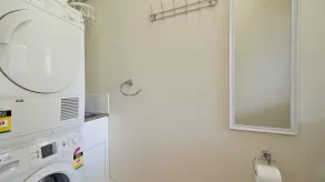 Holiday accommodation in Shoal Bay - Image 2