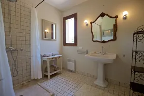 Stort 5 værelses hus med fantastisk udsigt, tæt Roussillon - Image 4