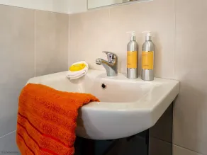 Great new apartment walking distance to beach - Image 3