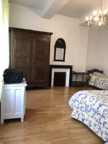 fully-equipped apartment for 2 to 8 people - Image 2