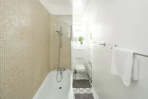 NEW Sleek 2BD Flat Oxford Street-Soho - Image 4