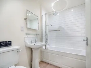3 bedroom accommodation in Hatherop, near Cirencester - Image 2