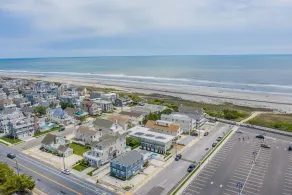 Avalon BEACH BLOCK 2 Bedroom Condo with POOL East Unit / Sleeps 4 - Image 3