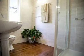 Tamarind Street Cottage - Image 2
