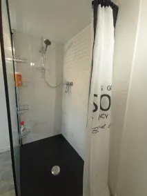Bright apartment 300m from the port - Image 2