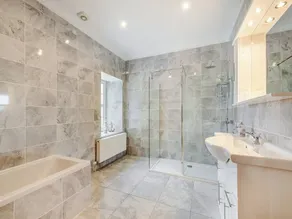 4 bedroom accommodation in Kingarth - Image 4