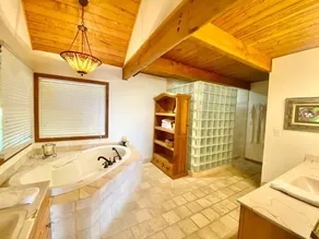 Luxury Mountain Escape Golf Hiking  Waterfalls  3BR Cabin w/ Hot Tub, - Image 4