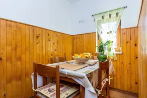 Cosy holiday home with terrace and grill - Image 5