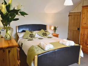 2 Schlafzimmer Unterkunft in Charlestown, St Austell - Image 4