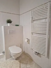 Appartement Eschenweg avec balcon et vue sur le jardin, draps et serviettes de bain inclus - Image 3