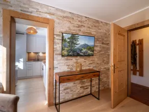 Apartamento com linda vista para o lago, 3 quartos, jardim privado, a 5 minutos a pé do lago - Image 2