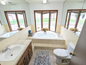 HOT TUB! All bubbles no troubles!!Lake McConaughy NE - Image 4