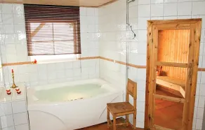 Amazing Home In Ljungsarp With Sauna - Image 4