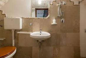 Suite 38 - Image 2