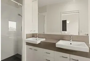 Awesome, modern, open-plan 3rd floor (with lift) unit with stunning water views. - Image 5