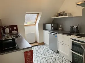 Two bedroom Apartment - Image 5