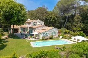 Spacious, stone villa with pool, sleep 10, 4 en-suite bedrooms, air conditioning - Image 5
