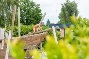 Lodge by Rhine with Stunning Water Views - Image 3