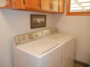 Drei Schlafzimmer komplett eingerichtete Haus in der Kleinstadt Northeast Iowa - Image 2