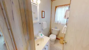 Sweet 2BRM + 1BATH COTTAGE with Lake Access + Mooring! FISH! BOAT! - Image 2