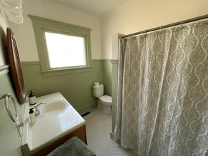 Historic house in Old Town Sioux Center! - Image 3