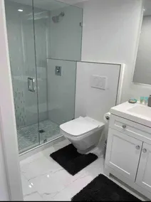 BEACHFRONT Stunning 2 Bed 2 Bath w/ Free Parking - Image 3