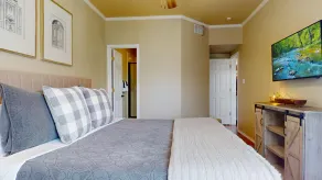 River City Resorts: INV 101: Free Tubes, On Comal, Walk to Schlitterbahn - Image 5
