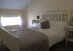 Cosy Kilkenny Apartment With 2 Bedrooms - Image 3