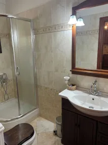 Aristarchos Lodge - Image 2
