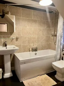 Pickering N Yorks Beautiful 18 Century cottage fully renovated in the centre - Image 4