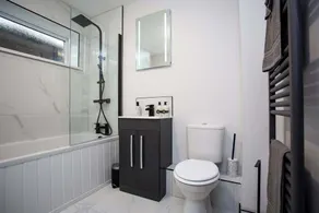 Heart of South Shields Modern Interior 2 Bed Flat - Image 3