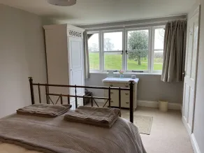 A one bedroom self catering property in an idyllic valley setting. - Image 4