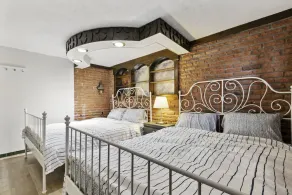 Family sized apartment 20min to Downtown - Image 5